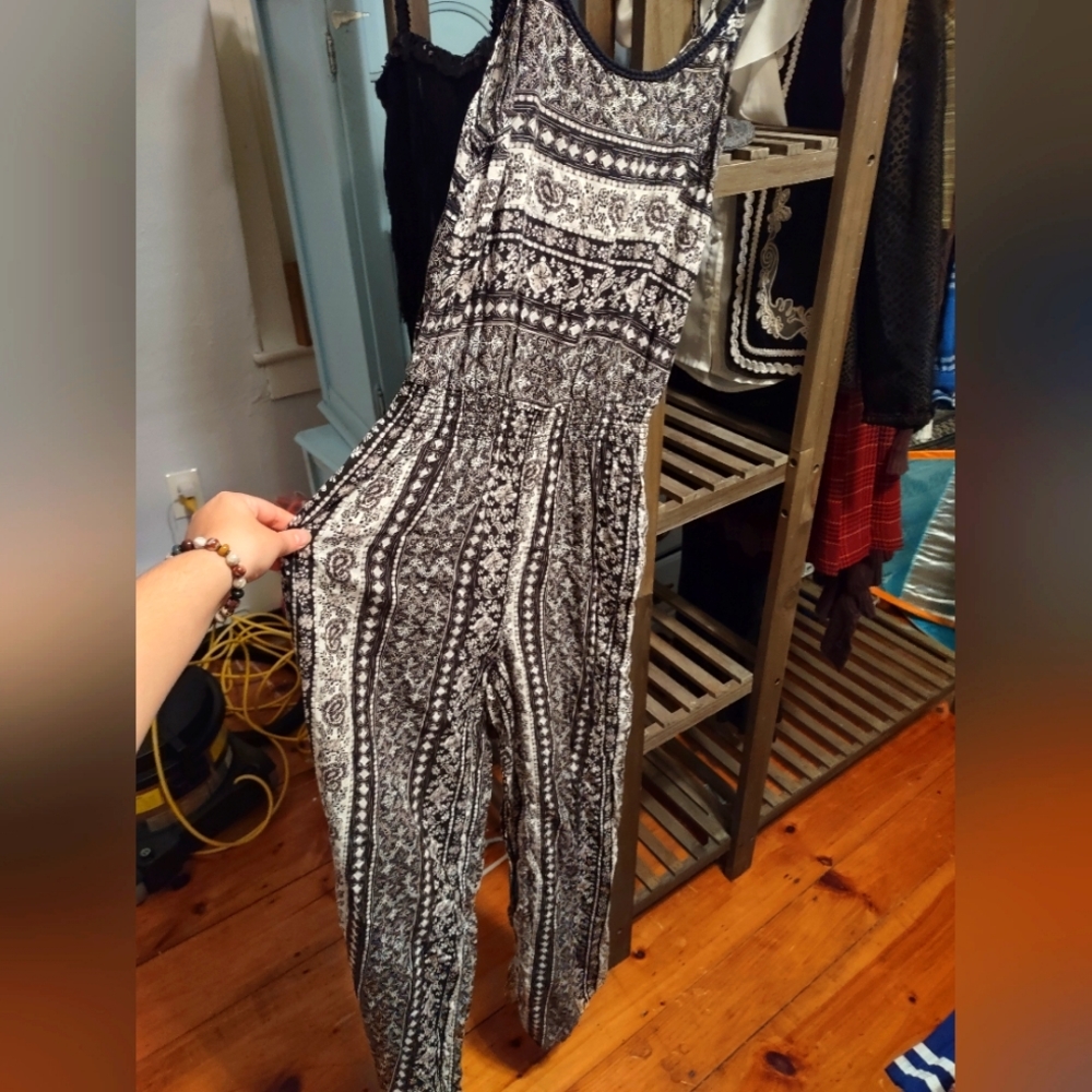 Garage womens Maxi jumpsuit petite romper boho style black and white floral